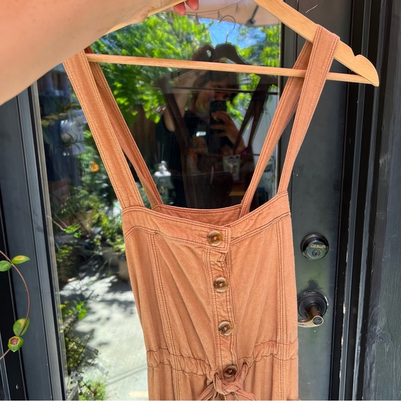 Tan Button-Front Tiered Pinafore Midi Dress 🌿 - Picture 11 of 14